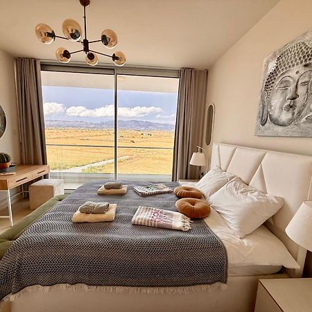 Sea View Suites By The Coast Famagusta  Buitenkant foto