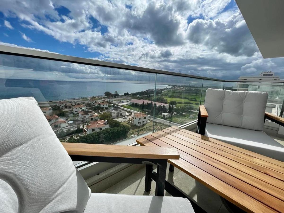 Sea View Suites By The Coast Famagusta  Buitenkant foto