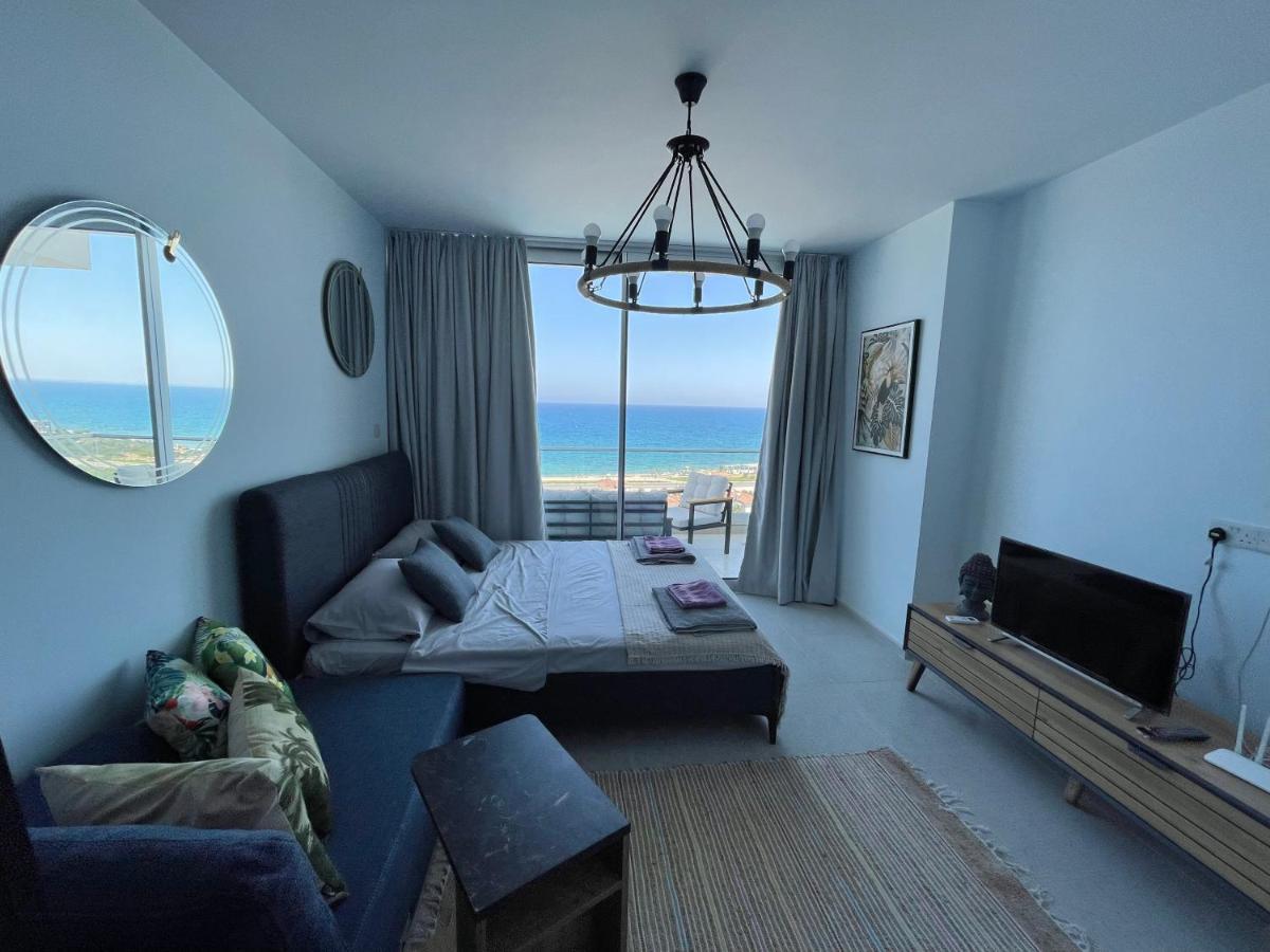 Sea View Suites By The Coast Famagusta  Buitenkant foto