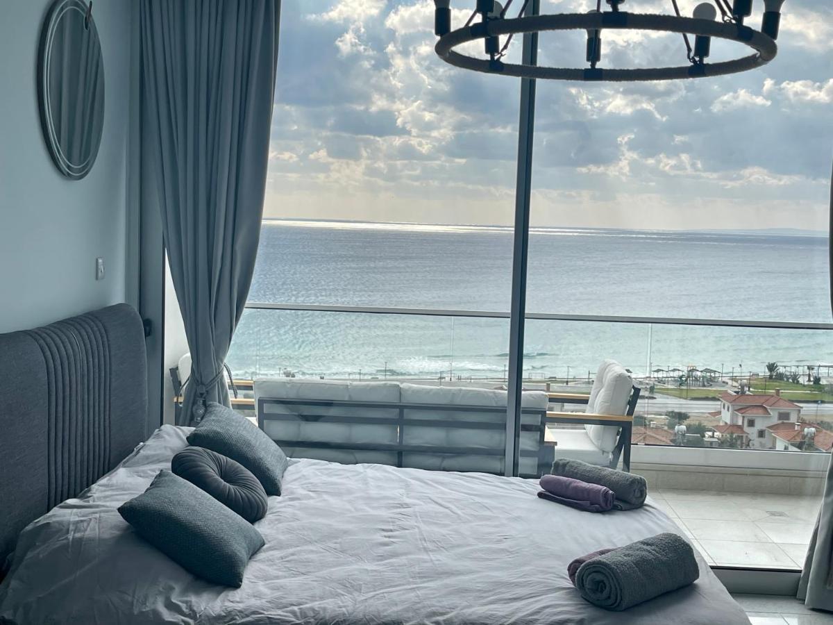 Sea View Suites By The Coast Famagusta  Buitenkant foto