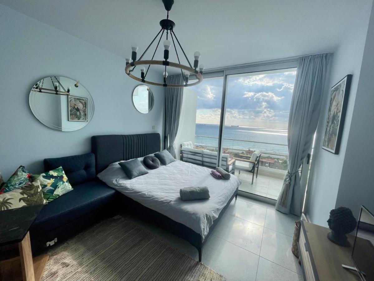 Sea View Suites By The Coast Famagusta  Buitenkant foto