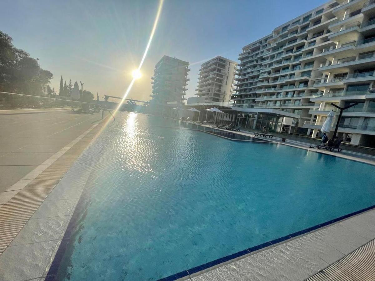 Sea View Suites By The Coast Famagusta  Buitenkant foto