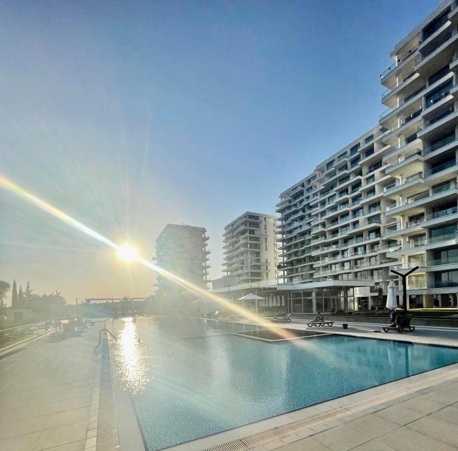 Sea View Suites By The Coast Famagusta  Buitenkant foto