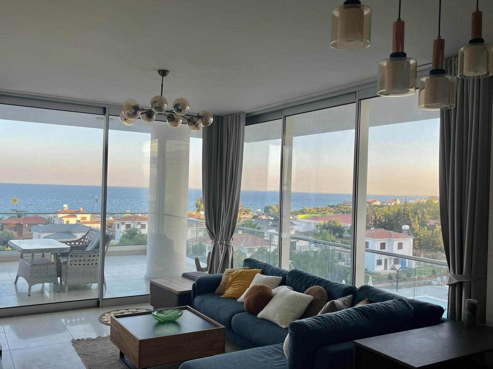 Sea View Suites By The Coast Famagusta  Buitenkant foto